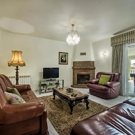 5br With Private Pool And Snooker فيلة