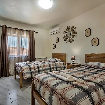 5Br Villa With Private Pool And Snooker Room