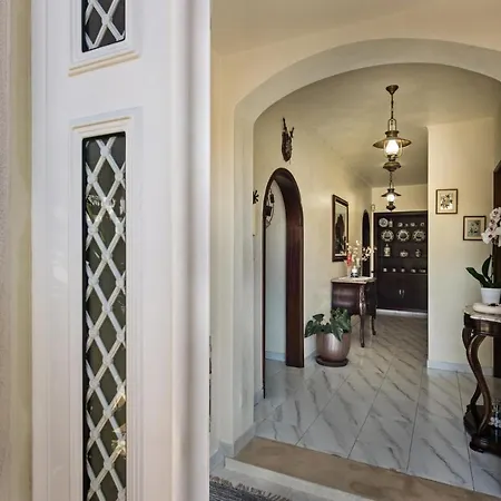 5br With Private Pool And Snooker Willa *