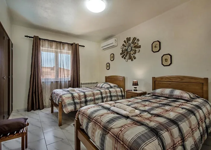 5Br Villa With Private Pool And Snooker Room