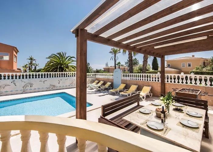Villa 5Br Villa With Private Pool And Snooker Room *