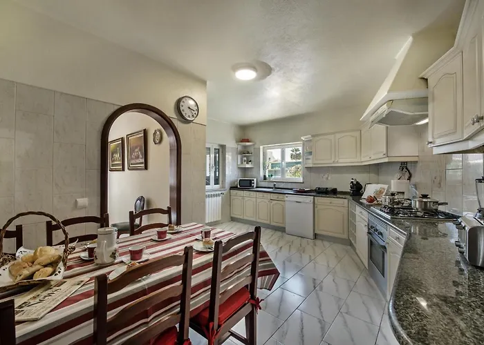 5Br Villa With Private Pool And Snooker Room Villa Carvoeiro (Lagoa)