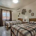 5br With Private Pool And Snooker