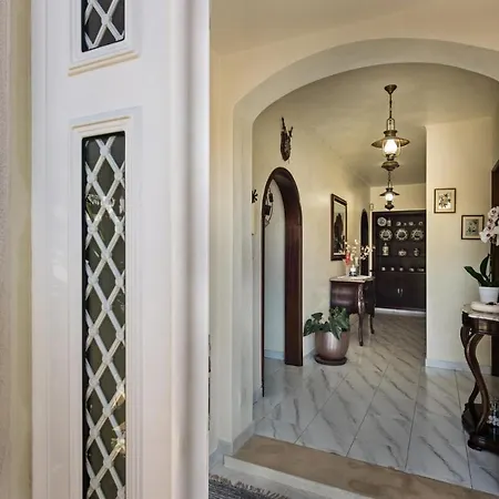 5br With Private Pool And Snooker Villa *