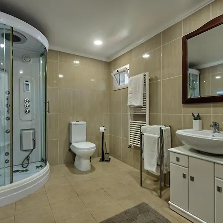 Villa 5br With Private Pool And Snooker *